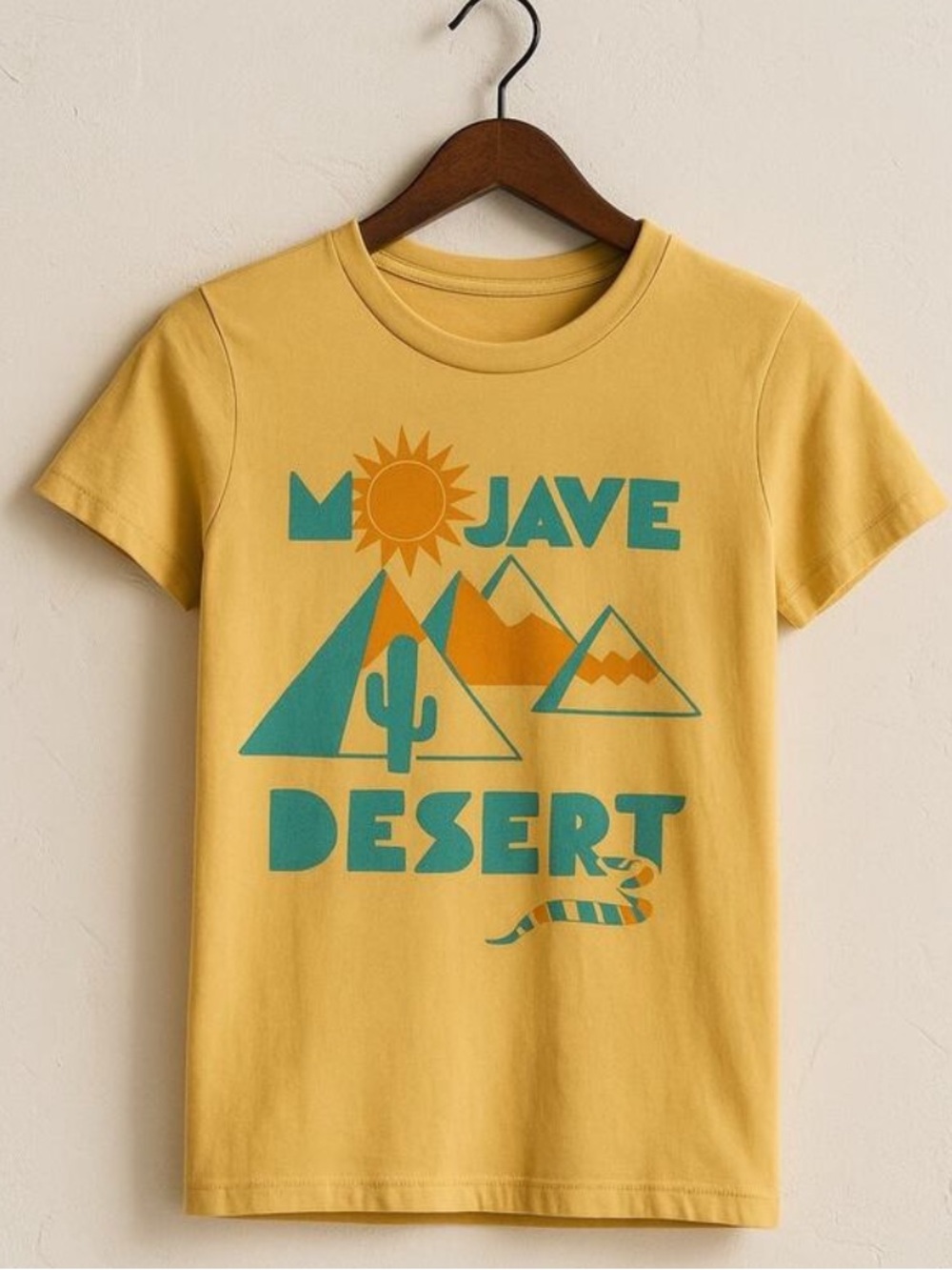 Junk Food Mojave Desert Graphic Tee Shirt Women XS Yellow Retro Vintage Style